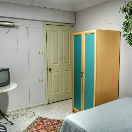Yali Hotel